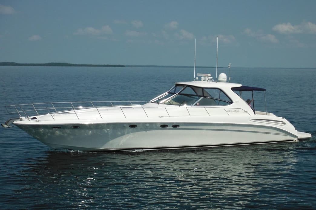 Luxury Yacht Charter with Parrot Head Yachts in [Location]