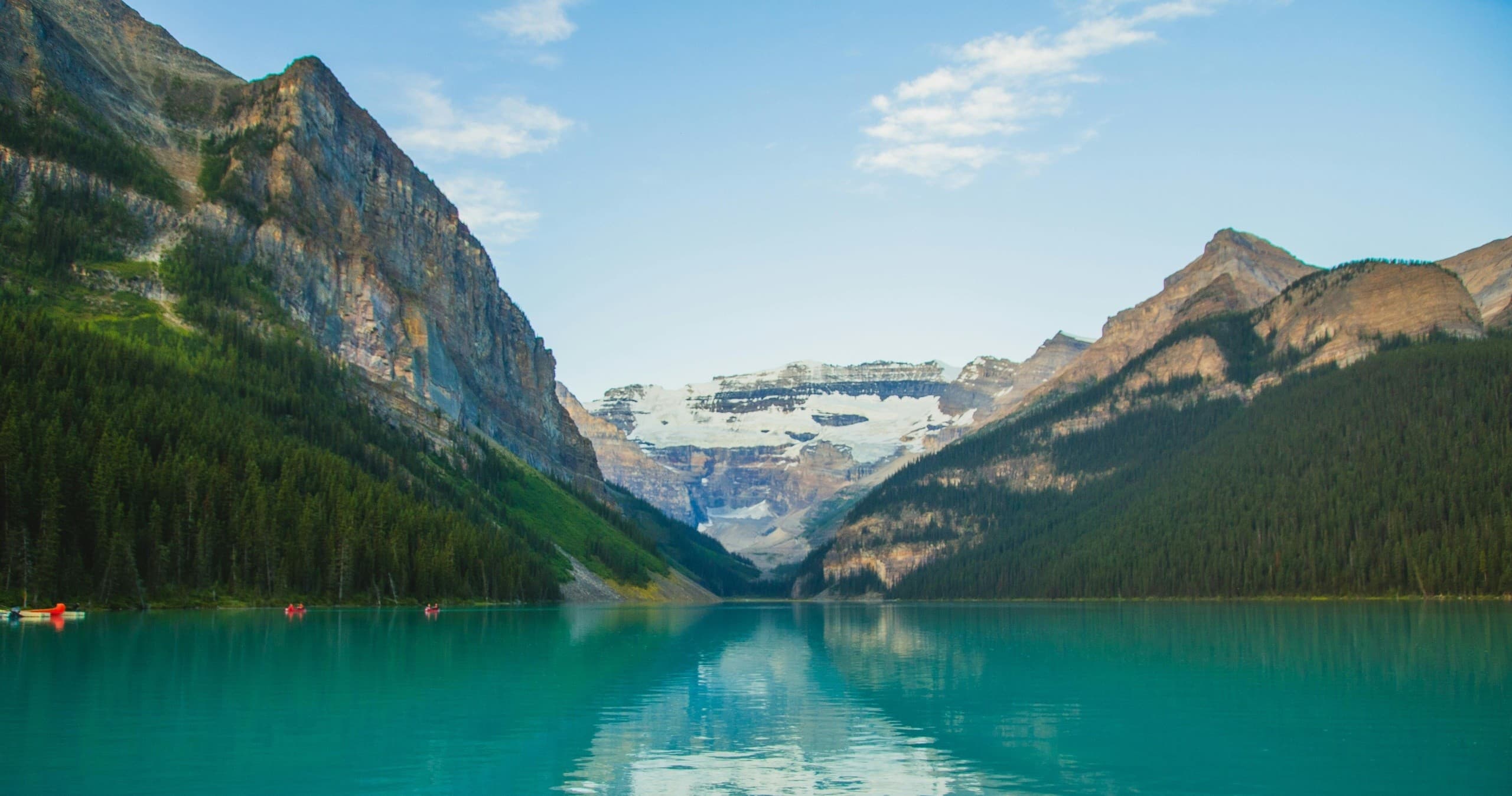 Seamless Private Shuttle from Calgary Airport to Lake Louise in the Canadian Rockies