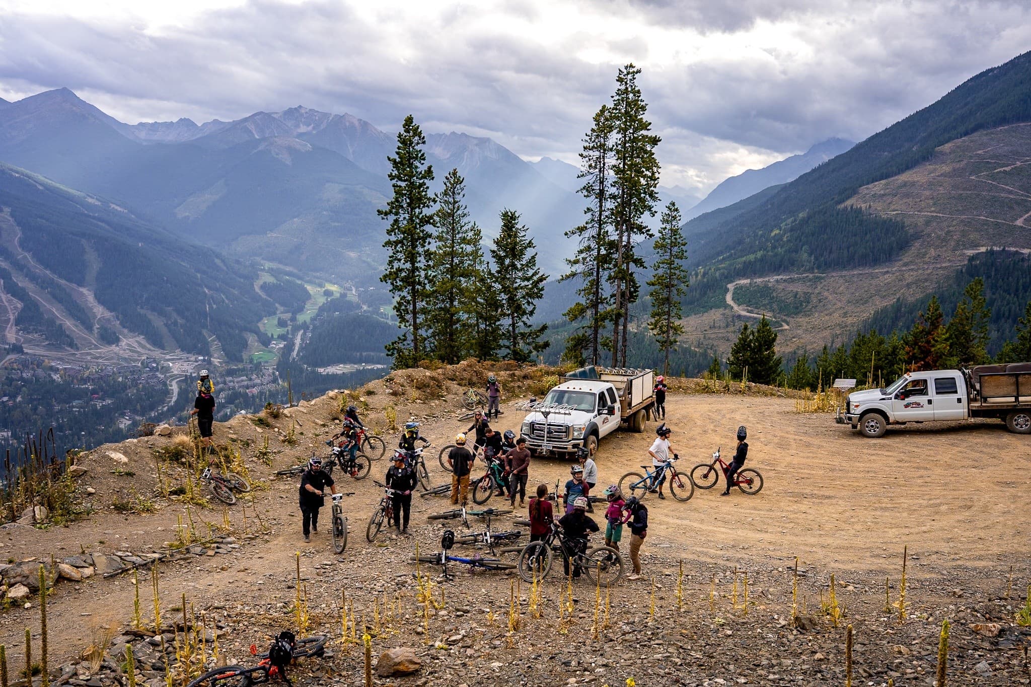 Weekend Shuttle Laps at Toby Creek: Party Train, Dirt Miner & Blue Job