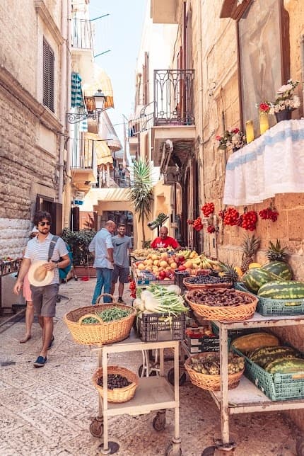 Land Adventure: Bari Night Hike & Food Tour with Authentic Puglia Tours
