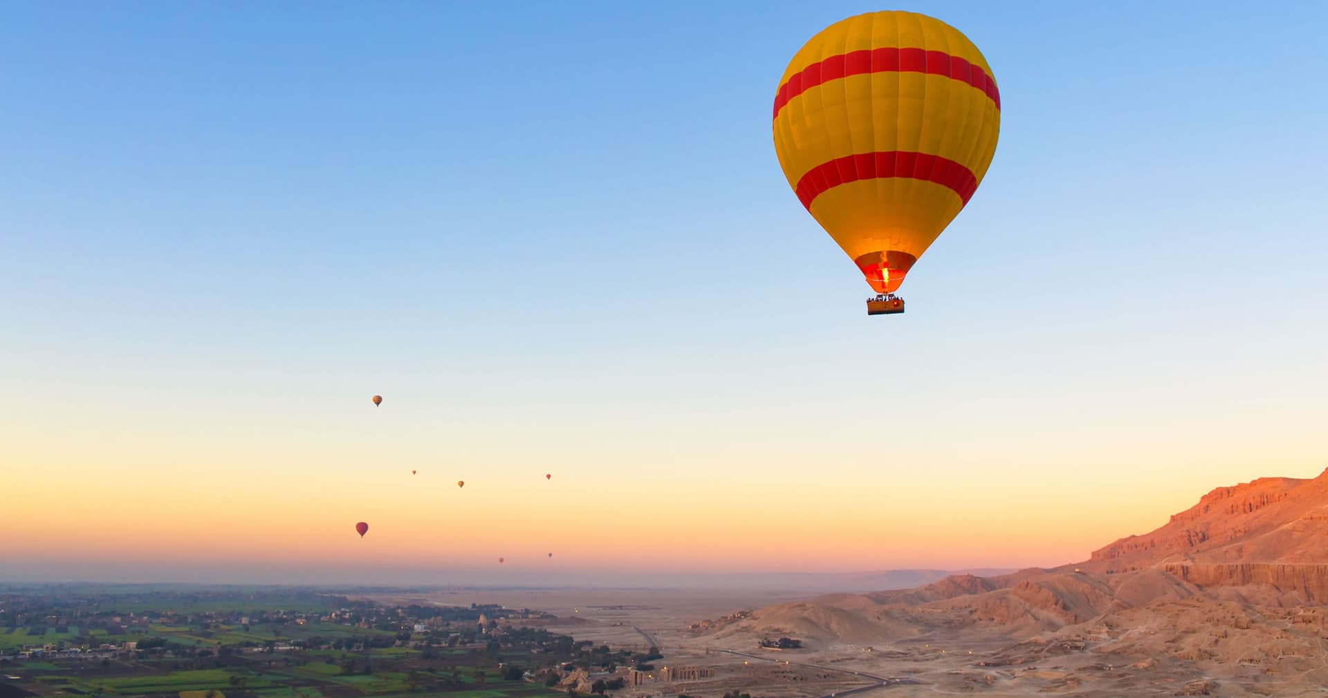 Experience the Desert Sky: Private Hot Air Balloon Flights Over Phoenix, Arizona