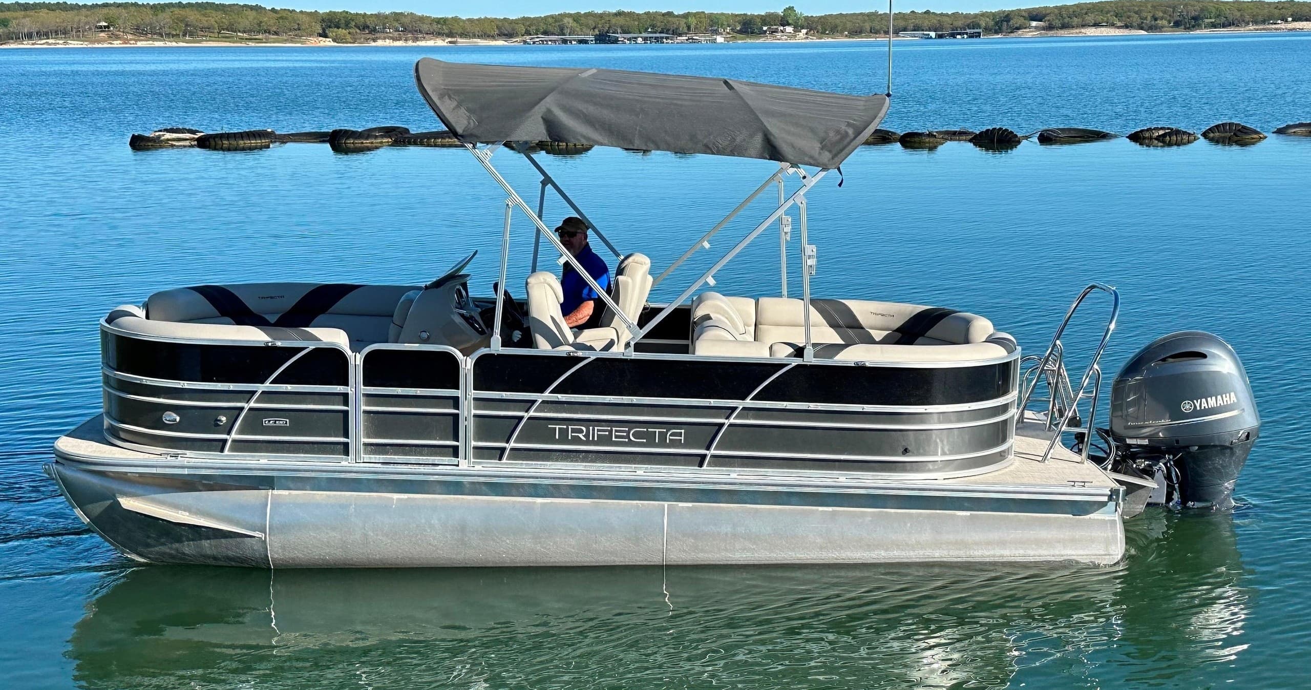Lake Havasu 22ft Trifecta Rental by Champion Rentals