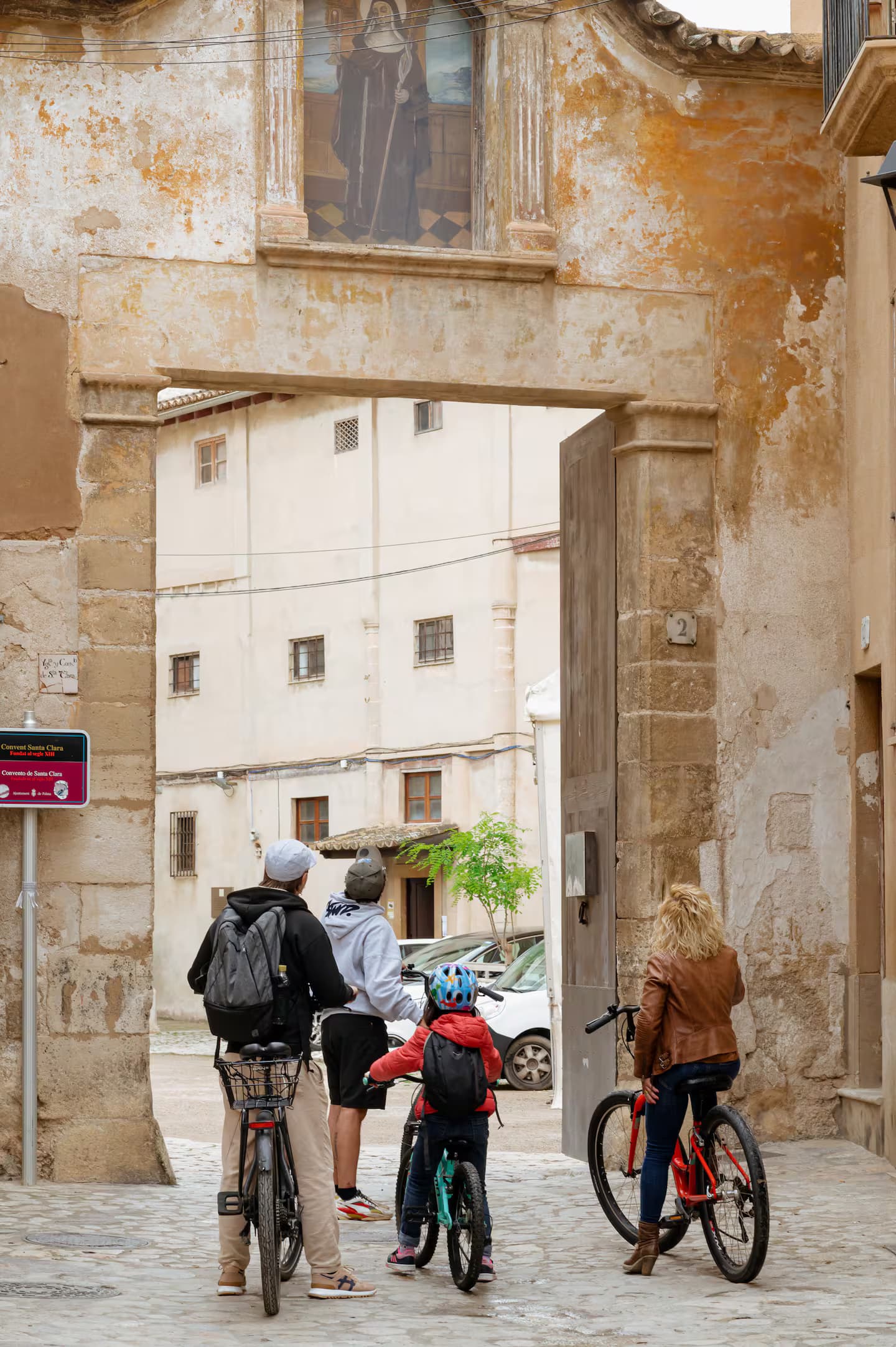 Palma Bike Tour: Cycle the Historic Center & Seafront (2 Hours) photo 3