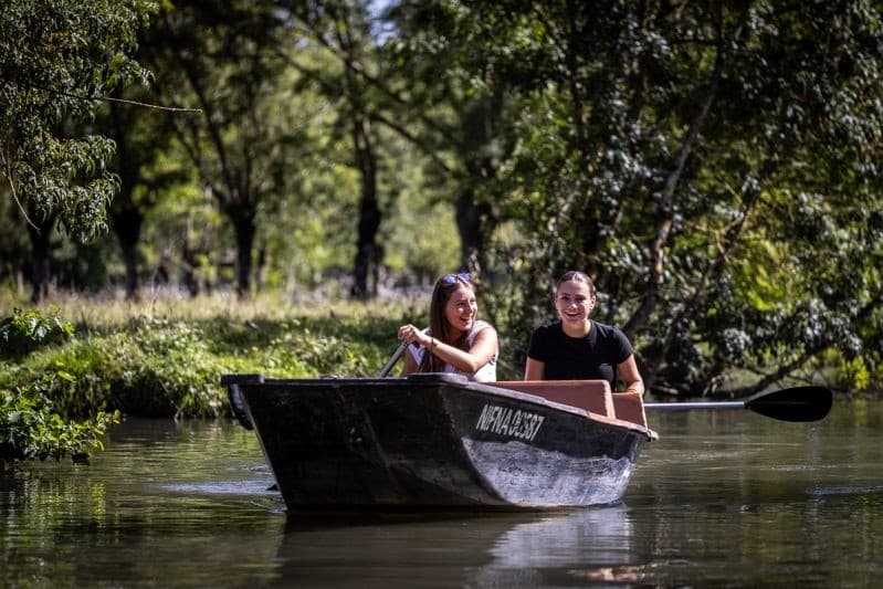 Self-Guided Barque in the Marais Poitevin — Explore France’s Venise Verte by Boat
