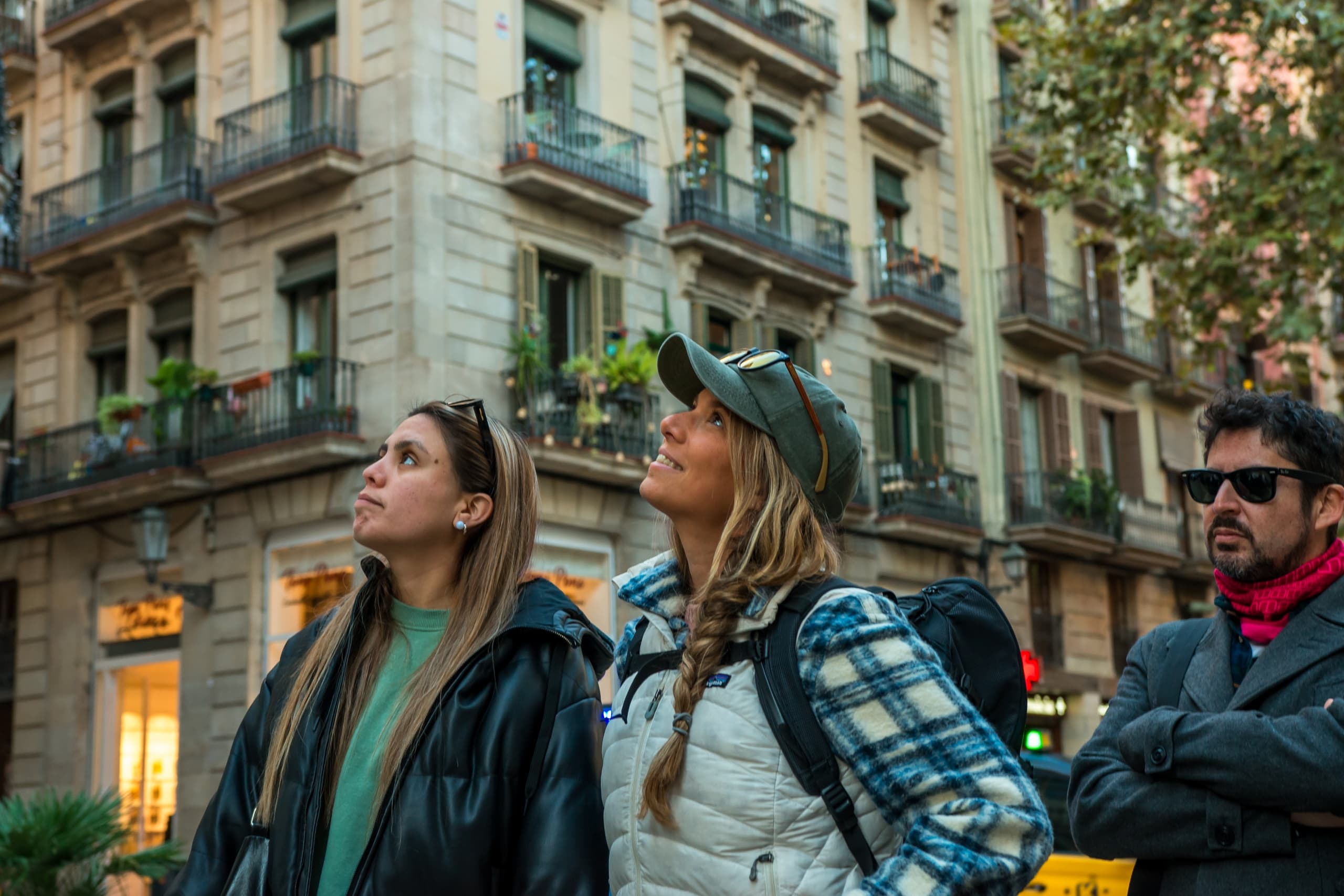 El Born Walking Tour: Santa Maria del Mar Rooftop & Gothic Sights in Barcelona photo 4