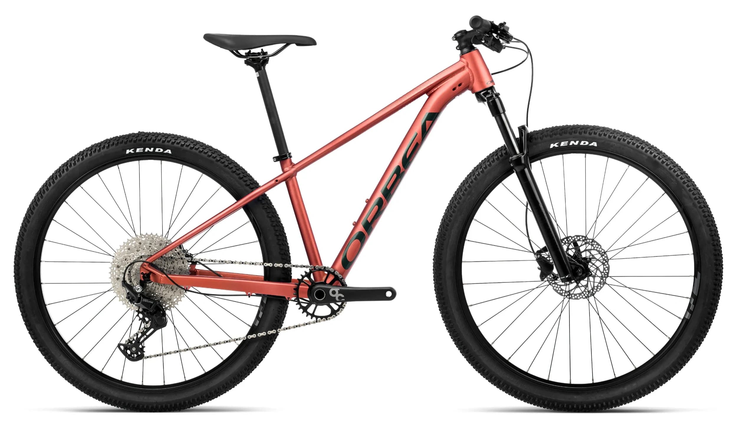 Front Suspension Bike Rental in Tahkovuori: Easy Trails and Lakeside Loops
