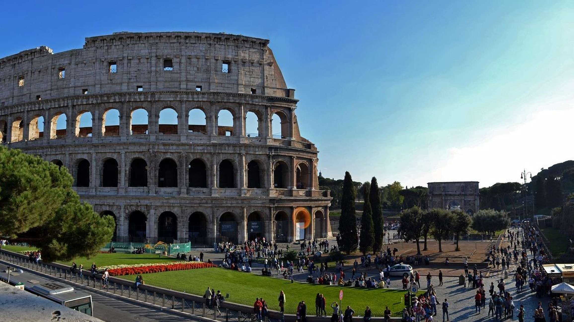 Explore Ancient Rome: The Ultimate Colosseum Express Tour with Forum and Palatine Access