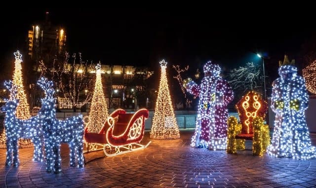 Winterfest Jeep Tour in Gatlinburg & Pigeon Forge