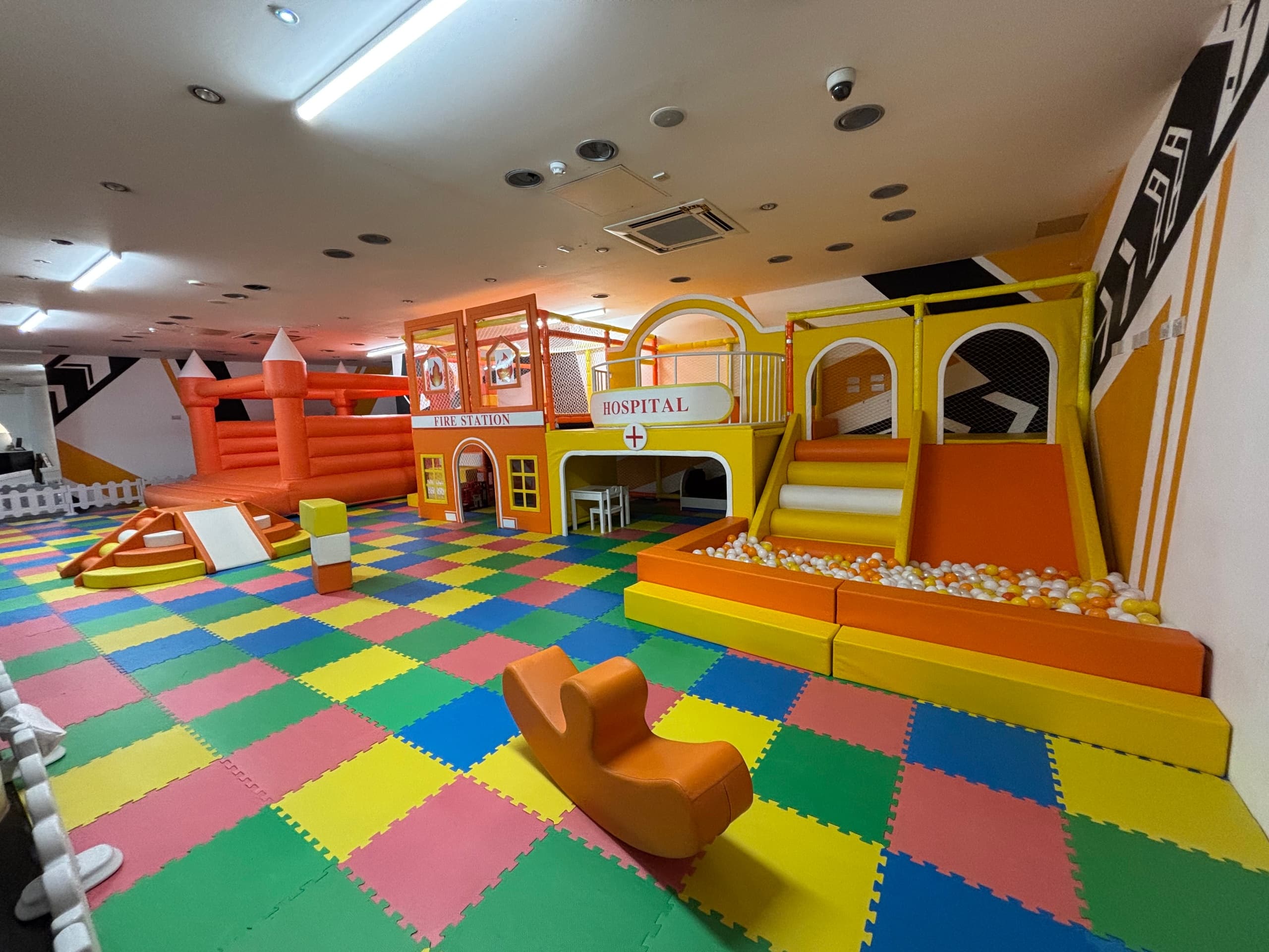 Soft Play Parties in Enfield: SPVR Arcade Kid-Friendly Birthday Venue