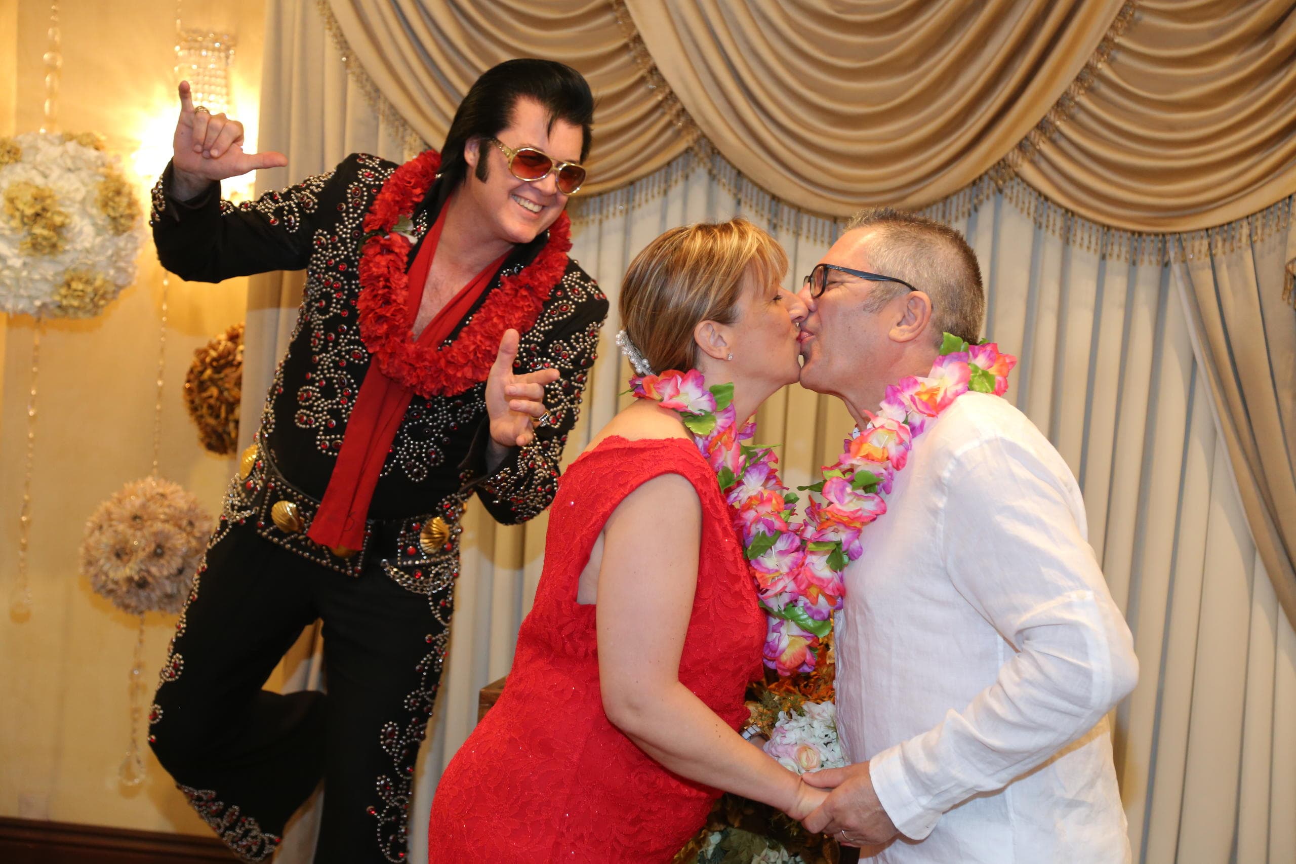 Blue Hawaii Wedding Experience in Las Vegas, Nevada