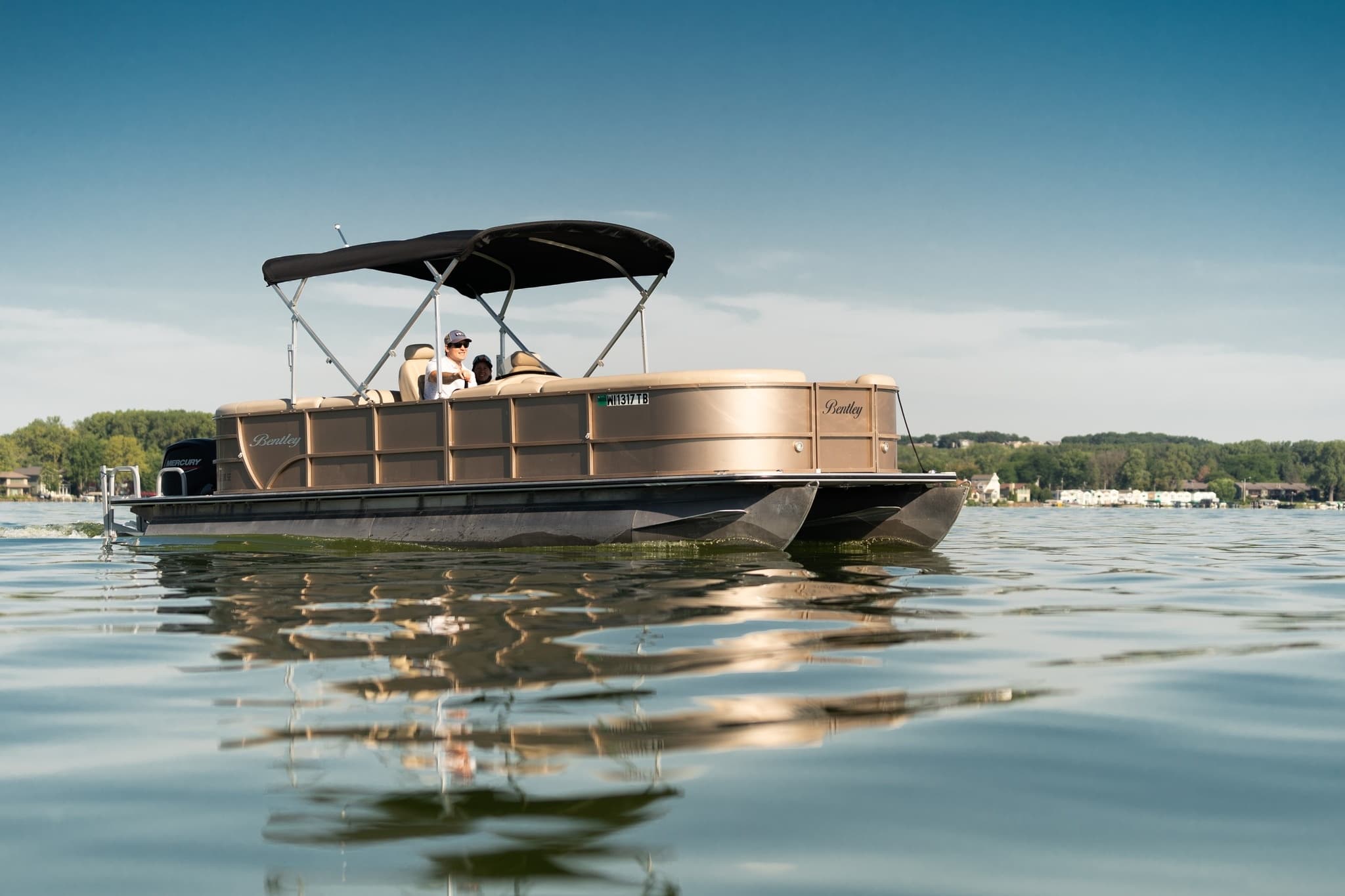 Learn to Pontoon in Middleton, Wisconsin with Madison Boats