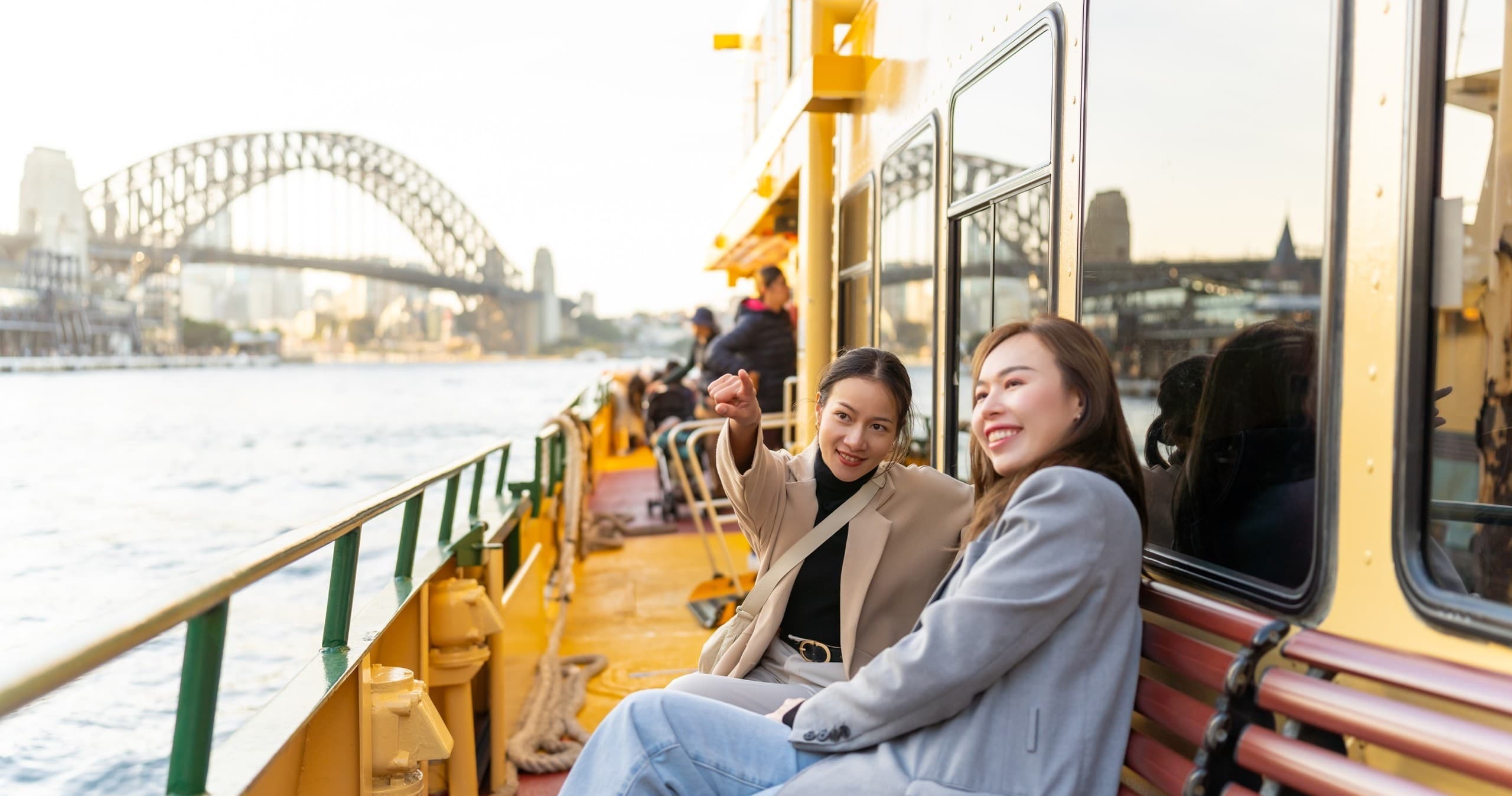 Water Activities & Wildlife Tour: Blue Mountains & Sydney Zoo