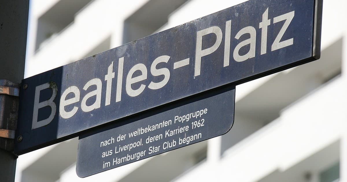 Music & History Tour at St. Pauli & Reeperbahn by Stattreisen Hamburg