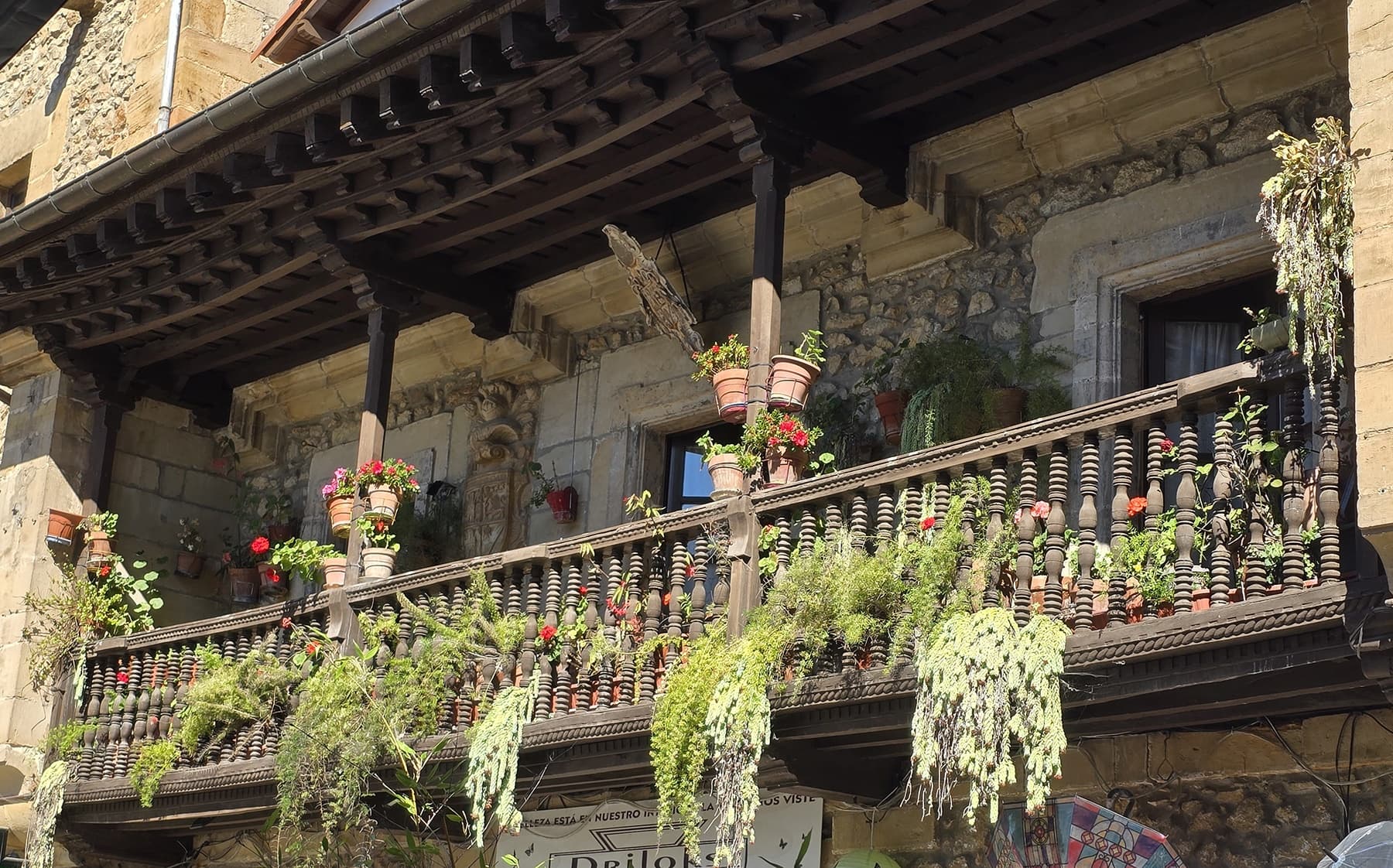Private Walking Tour of Comillas: Gaudí's Capricho & Cantabrian Coastal Modernism