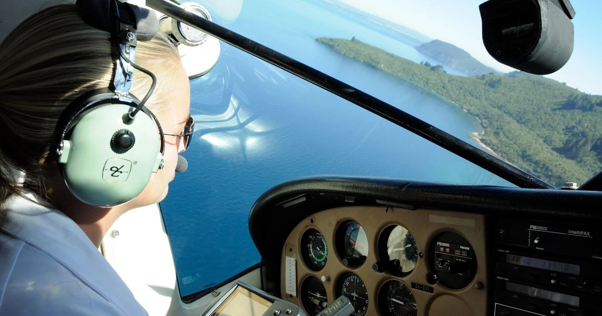 Aerial Tour & Scenic Flight at Taupo’s Lake in New Zealand