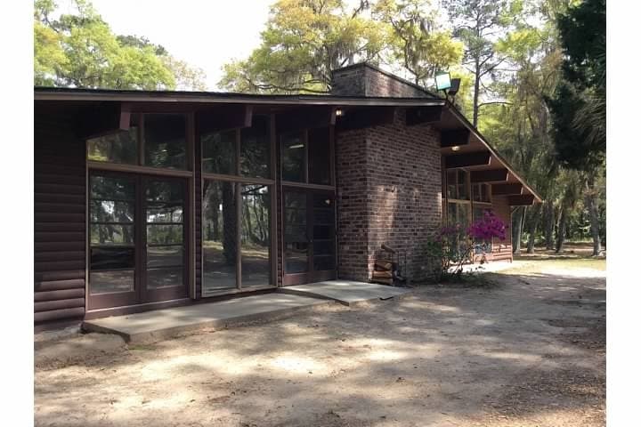 Experience Olivero's Kitchen/Dining: A Culinary Adventure at Camp Low in Savannah, Georgia