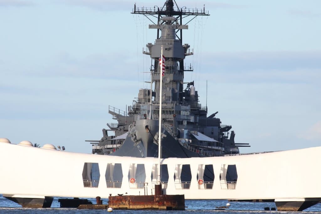 One-Way Shuttle Transfer from Pearl Harbor to Waikiki Hotels
