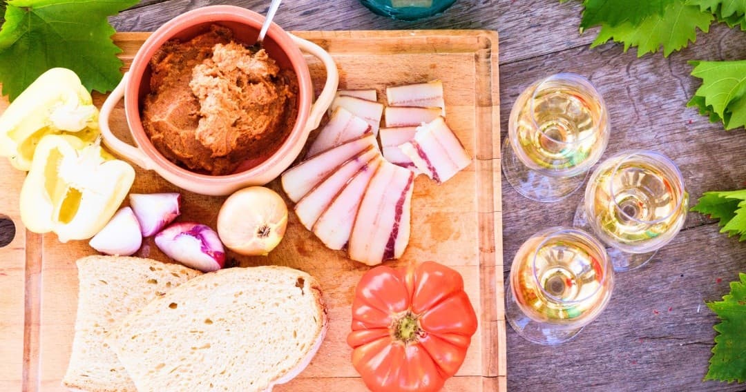 Traditional Portuguese Picnic | Farm in Gingil | 