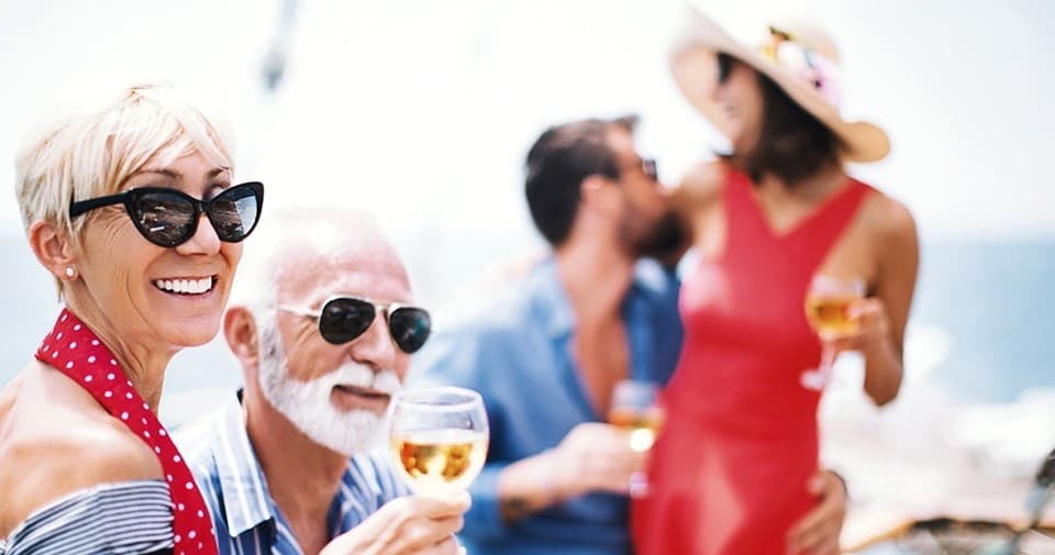 Sydney Harbour Valentine's Day Lunch Cruise: Seafood, Views & Live Music