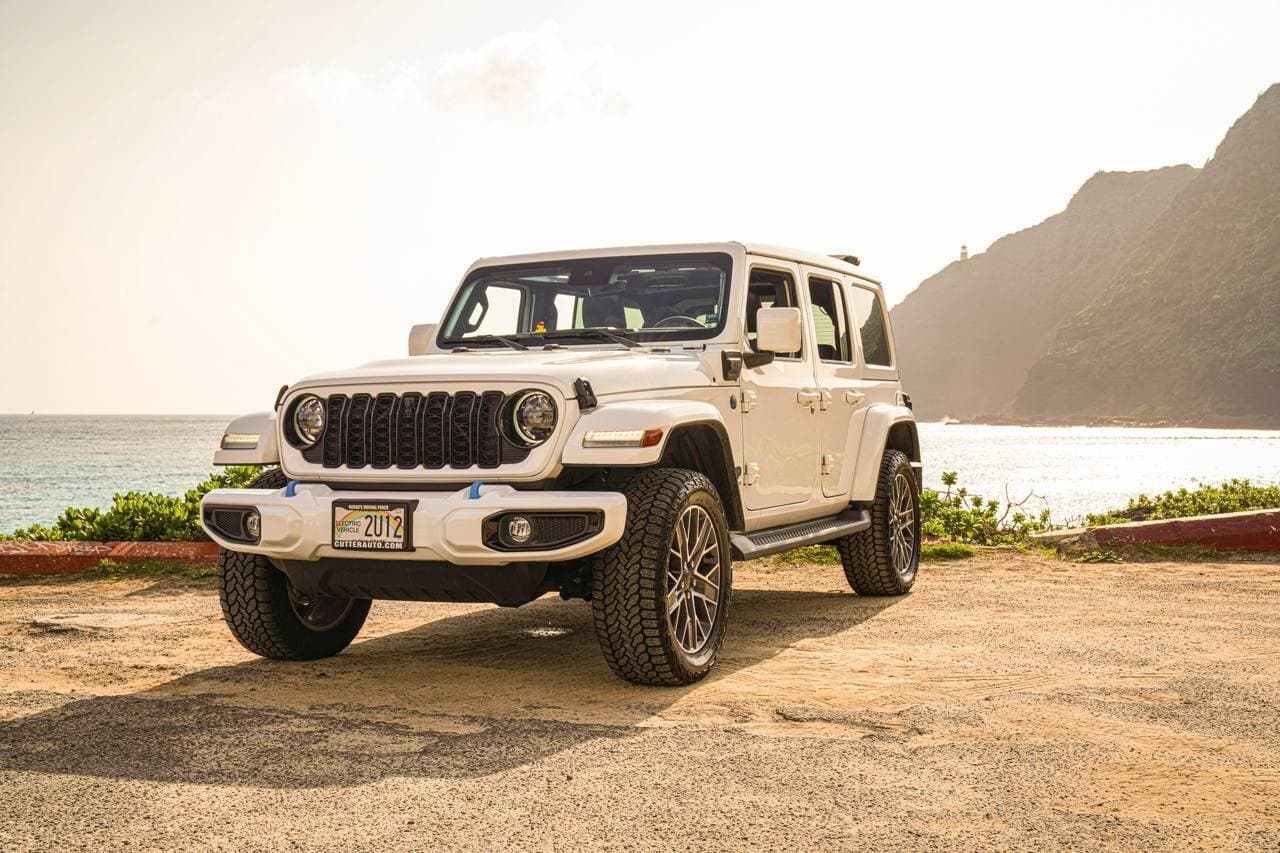 Ultimate Jeep Package: Private Oahu Jeep Tours and Multi-Day Rentals photo 2