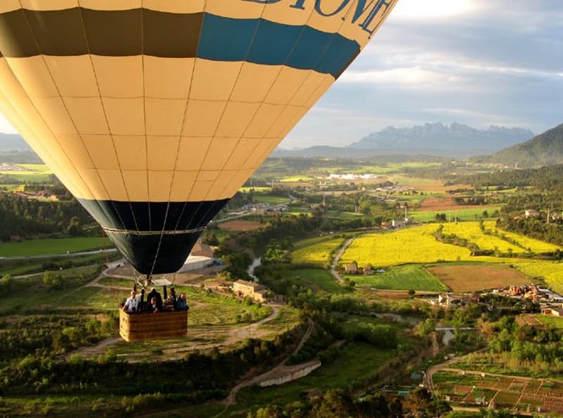 Ballooning & Sailing Adventures with Sailing Tours Barcelona SL