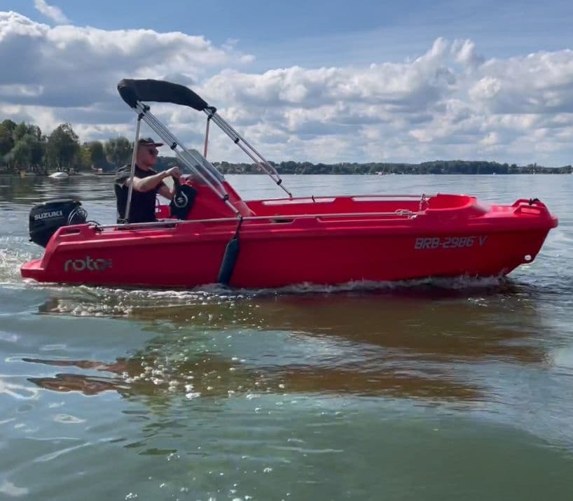 Self-Drive Motorboat Adventures with Bootsvermietung Moisl in Potsdam