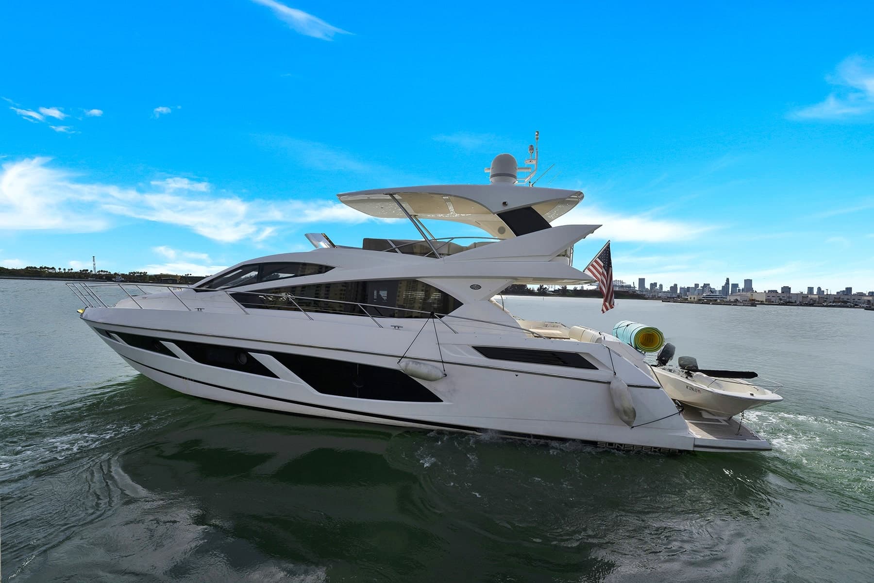 Luxury Yacht Experience with Miami Boat Experts in Miami Beach