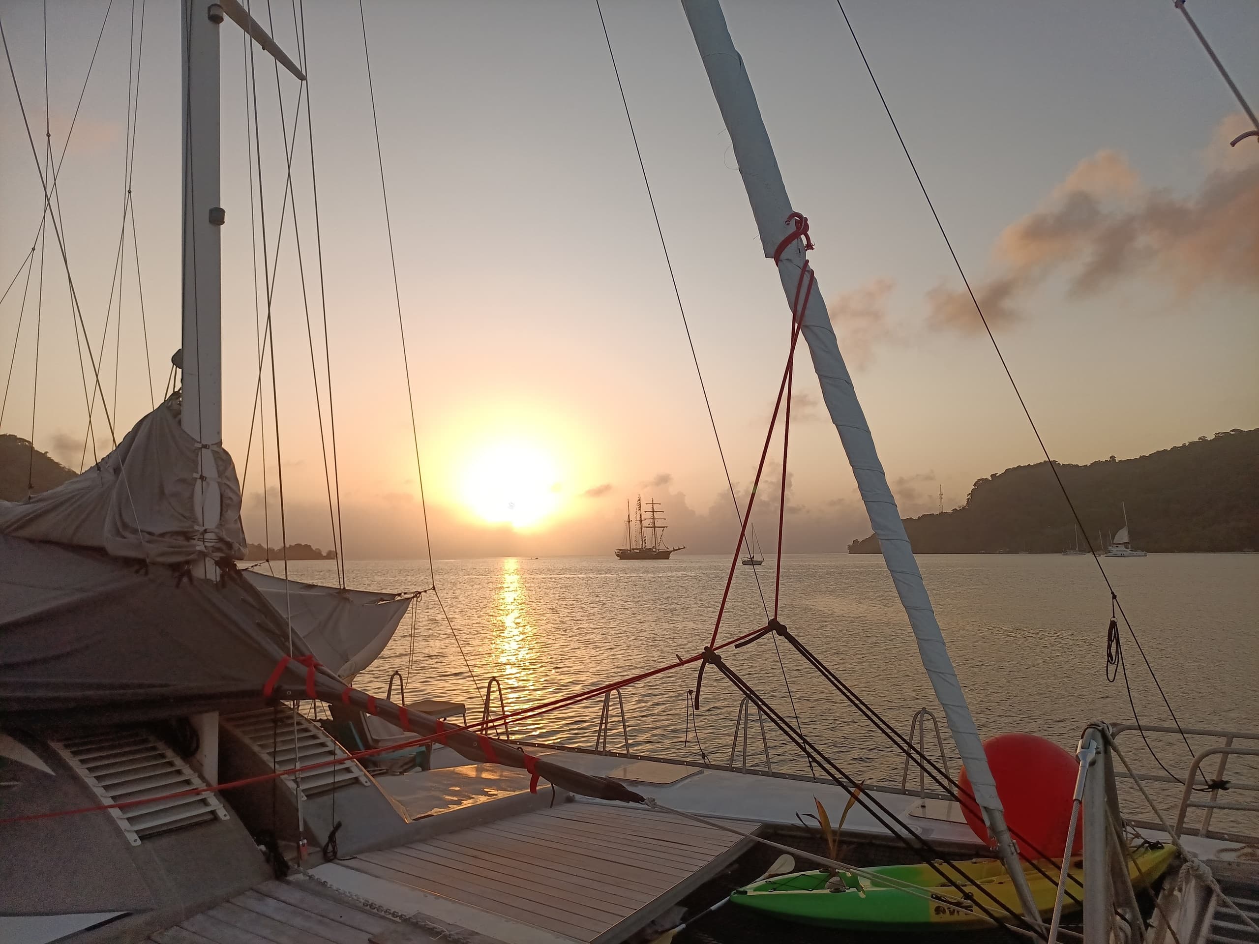 Experience the Magic of the Sunset Hangout in Bocas del Toro: A Twilight Escape on the Water