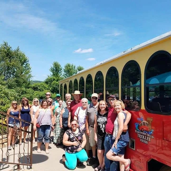 Summer Wine Tour & Tastings in Wisconsin Dells