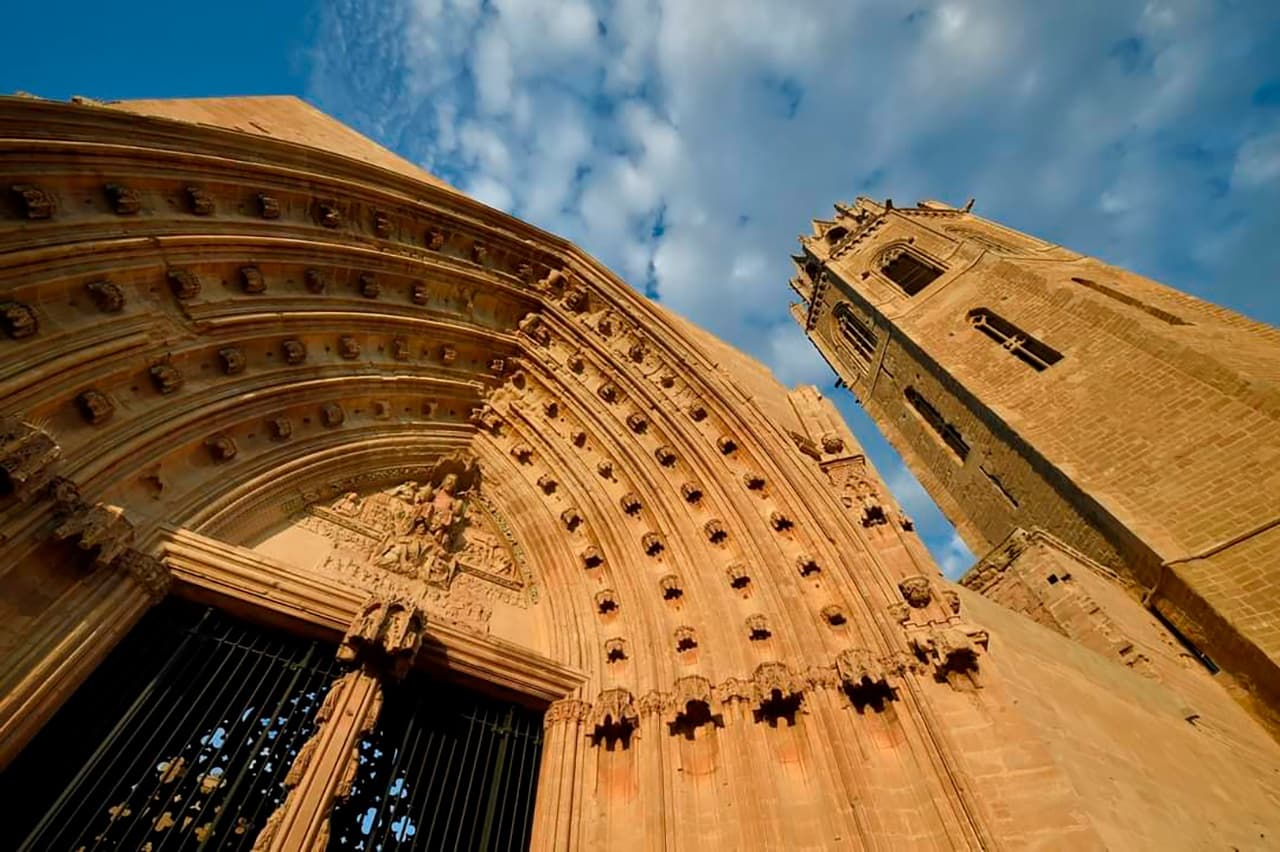 Lleida City Tour: Guided Walk to Seu Vella & Catedral Nueva photo 4