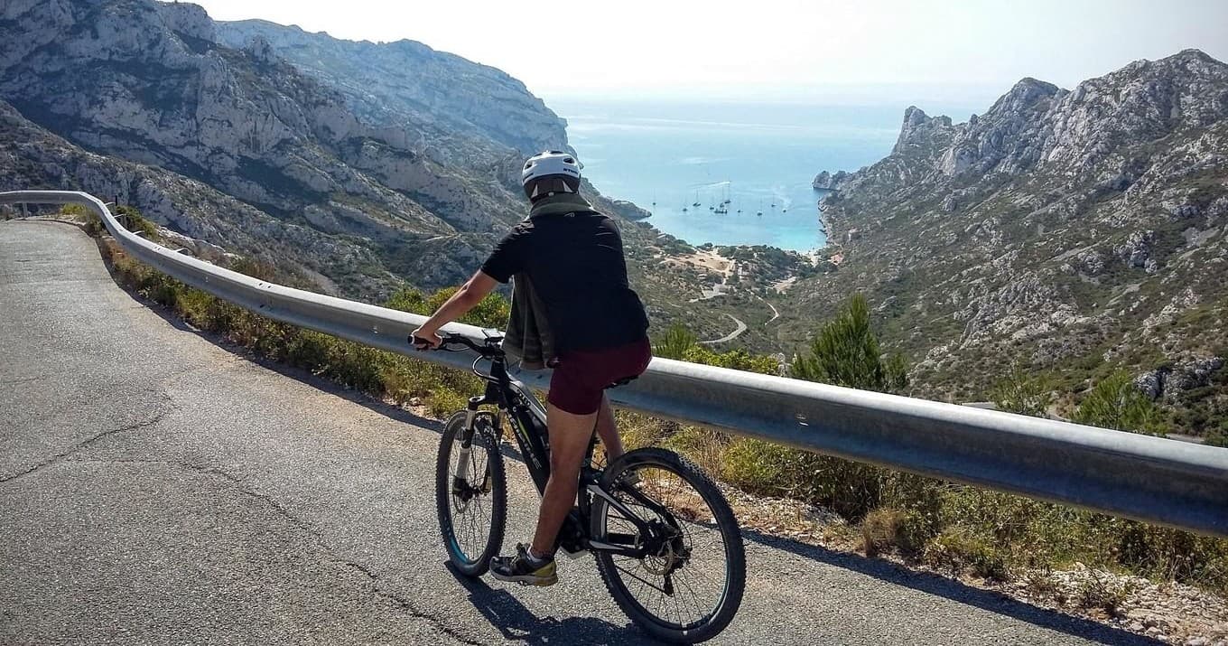 Mountain Biking in Calanques with EVTT Provence