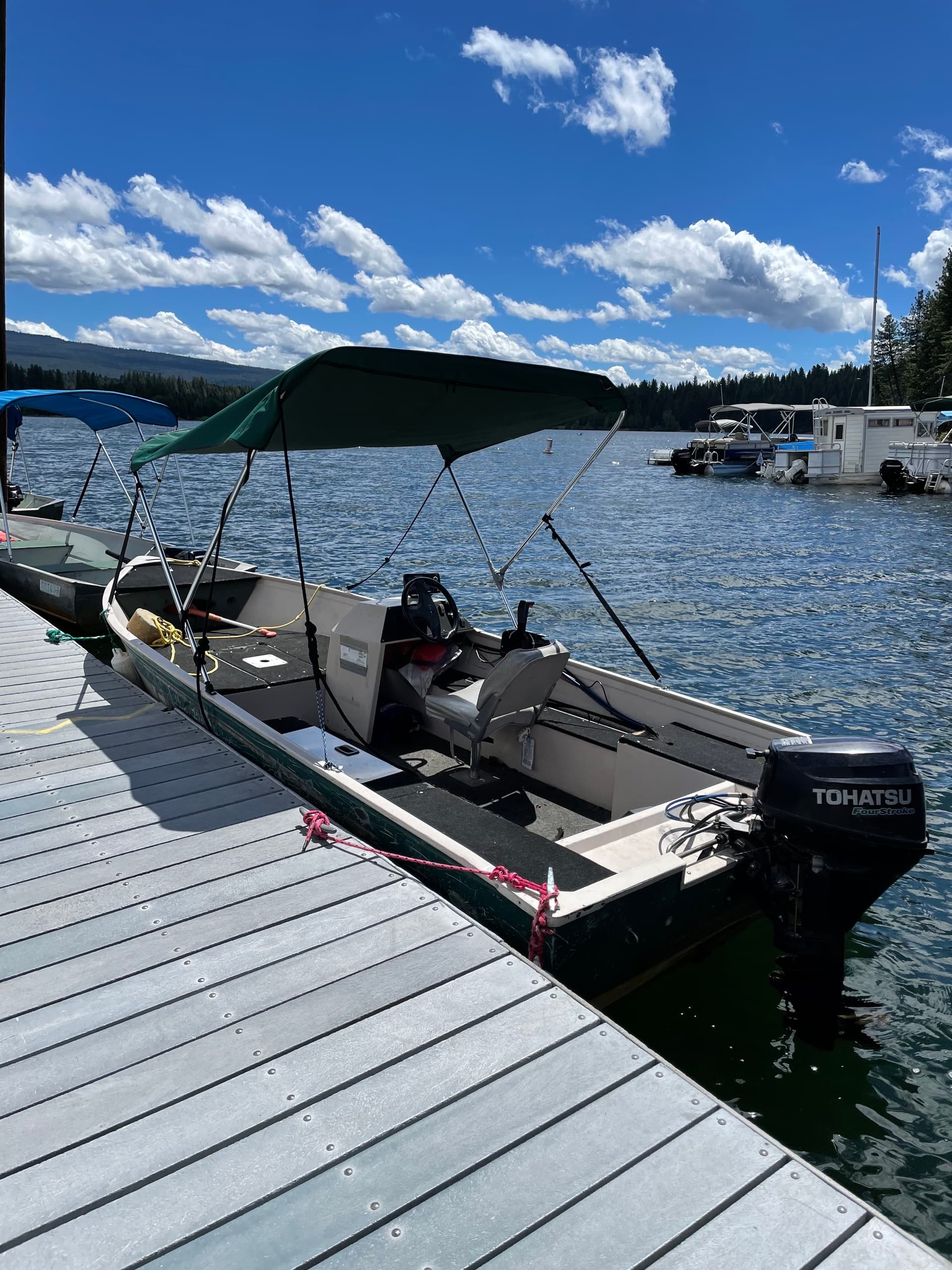 Deluxe Fisher Boat Rentals at Mount Shasta, CA