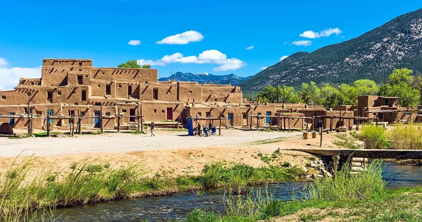 Taos Pueblo Tour and Rio Grande Rafting: Buffalo, Tiwa Lunch & Whitewater