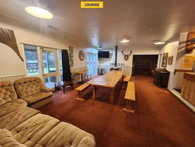 Lodge Base for Whanganui River and Forest Adventures in Ōwhango photo 1