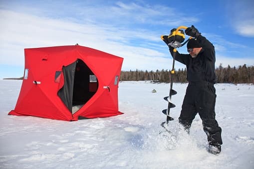 Guided Ice Fishing Adventure in Wabasha, Minnesota