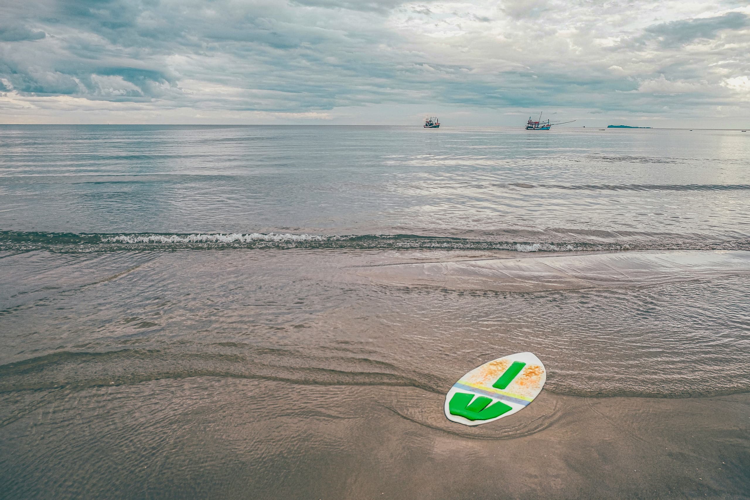 Ride the Waves with Surf Mexico’s Skim Board Rental