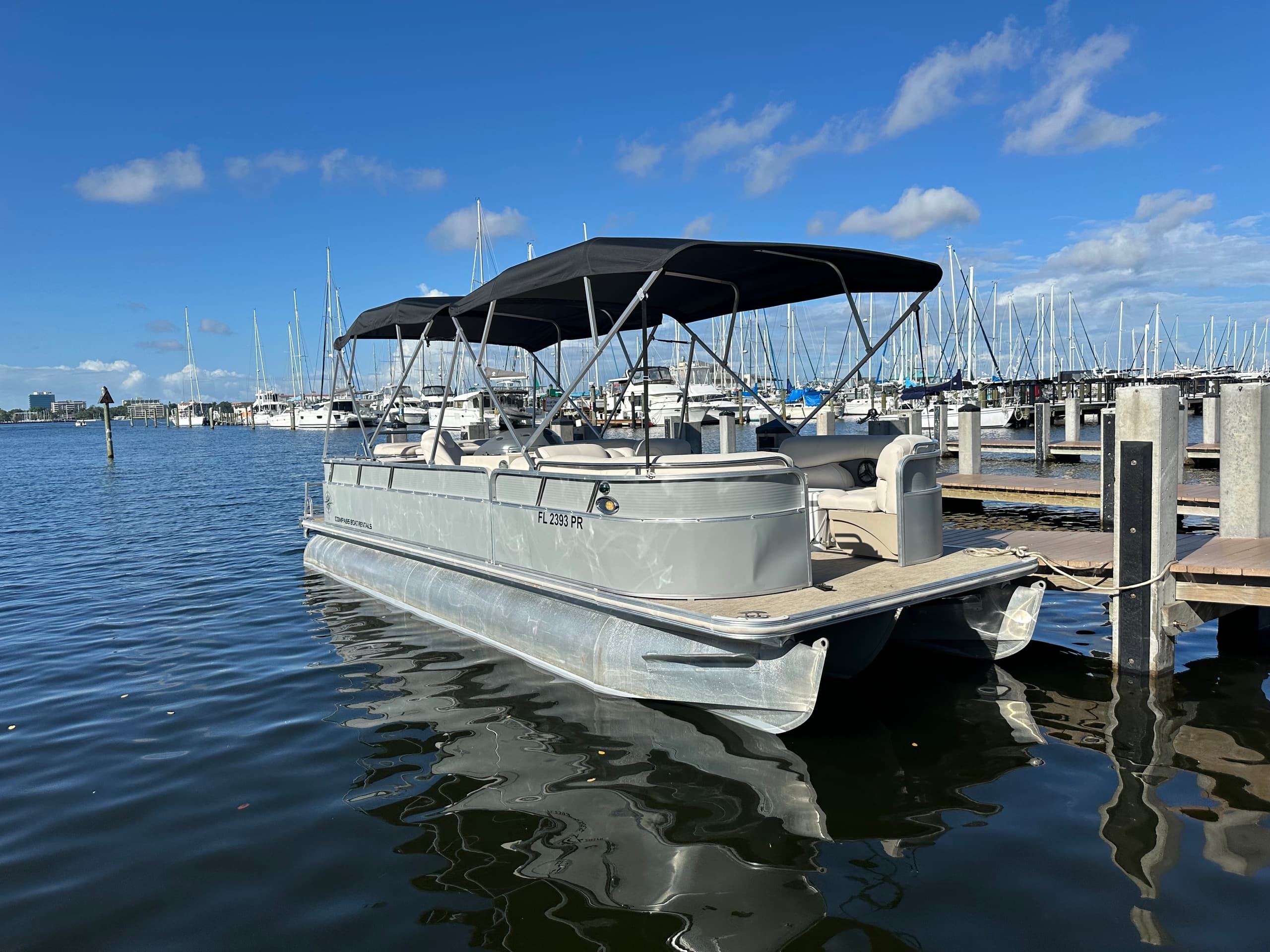 Boat Rentals at Hurricane Sundeck 237 — Compass Boat Rentals, FL