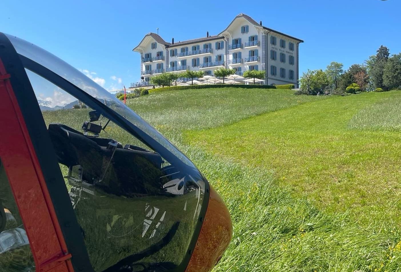 Bernese Alps Helicopter Lunch with FunFlights