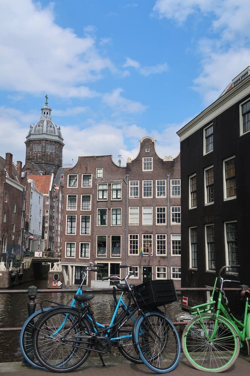 Urban Biking & Comedy Tour with Party City Amsterdam
