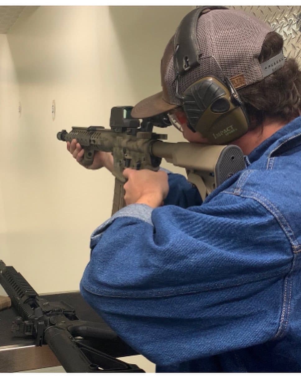 One Hour Rifle & Pistol Lane Reservation in Tucson