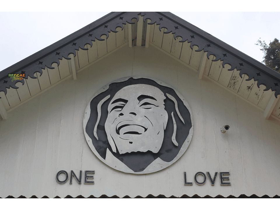 Bob Marley Nine Mile & Dunn’s River Falls | Reggae Tours Jamaica