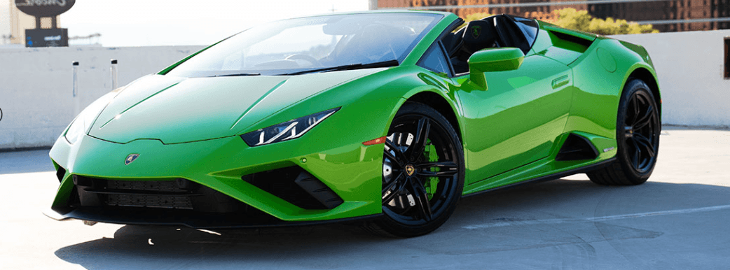 Drive a 2022 Lambo Huracan EVO Spyder in Las Vegas