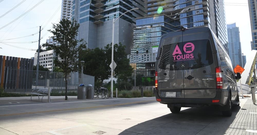 Austin + Hill Country 2.5 Hour Tour with Stops | City Tour in Austin | Sightseeing Tour, Guided Tour, History Tour, Attraction