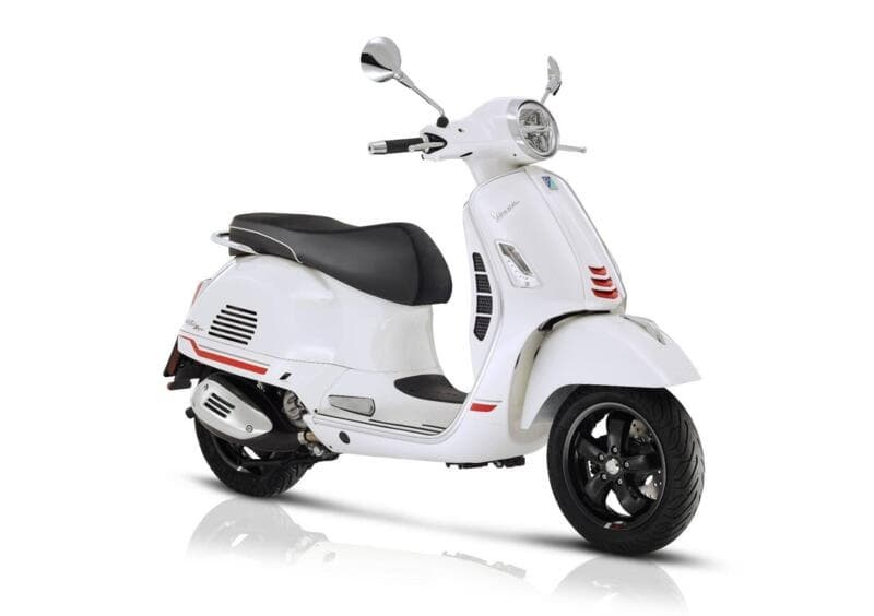 Land Adventures: Vespa GTS 300CC in Positano