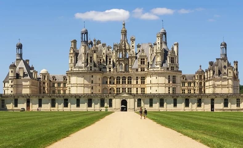 Cultural & History Adventure at Château de Chambord
