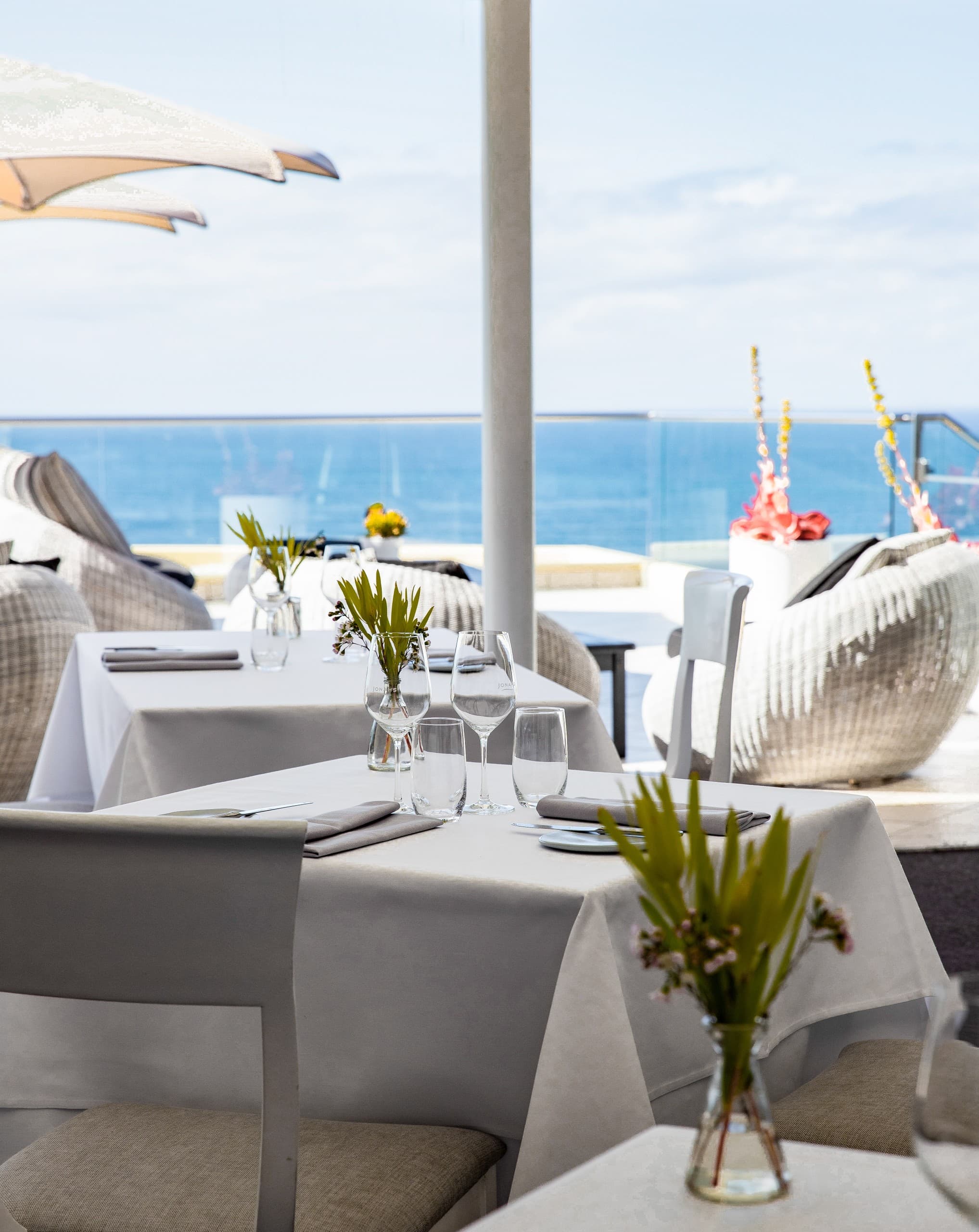 Seaplane to Jonah's Whale Beach: A Cliffside Lunch Above the Pacific photo 2