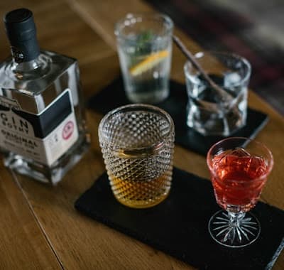 Classic Gin Bothy Tasting in Glamis: Discover Scotland’s Seasonal Gin Experience
