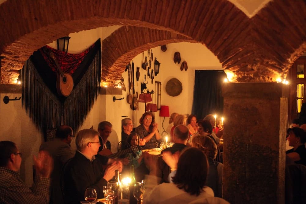 Cultural Nightlife & Fado Experience at Cityrama in Lisbon