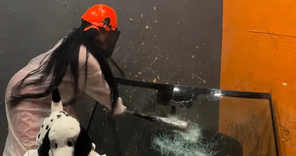 Rage Room Experience: Houston Smash Sessions for Teams and Stress Relief photo 1