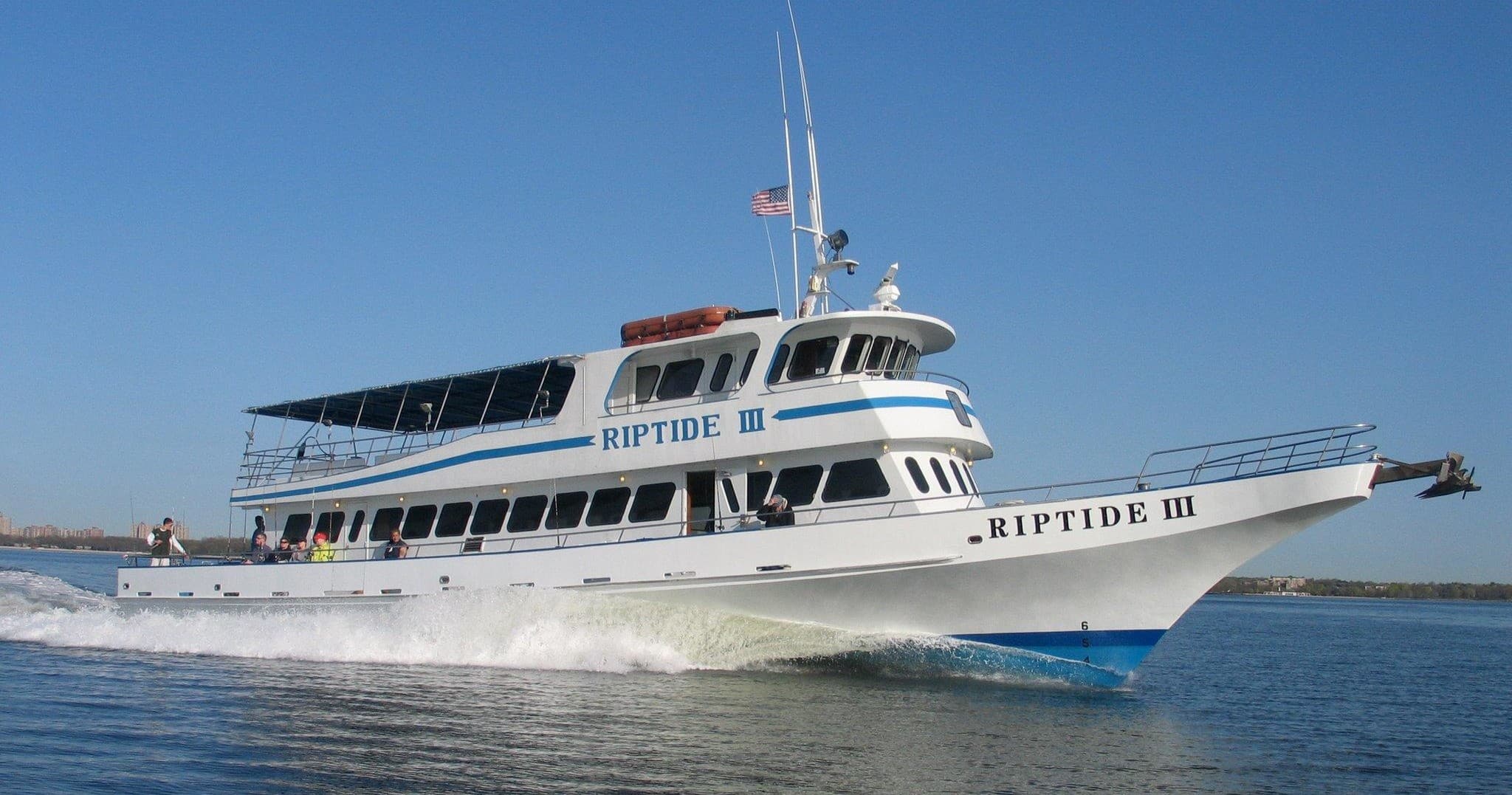 Fourth of July Fireworks Cruise on the Riptide III — NYC Harbor Views, DJs & Macy's Spectacle